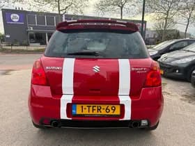 Suzuki Swift thumbnail 6