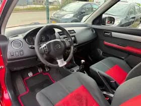 Suzuki Swift thumbnail 9