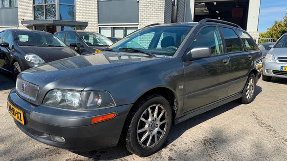 Volvo V40 — foto 1