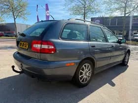 Volvo V40 thumbnail 3