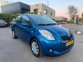 Toyota Yaris thumbnail 2