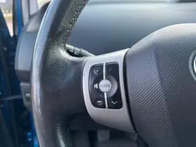 Toyota Yaris thumbnail 13