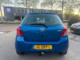 Toyota Yaris thumbnail 6
