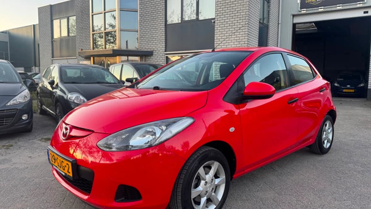 Mazda 2 — foto 1