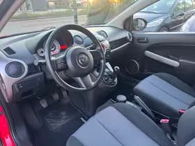 Mazda 2 thumbnail 13