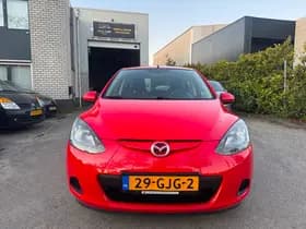 Mazda 2 thumbnail 5
