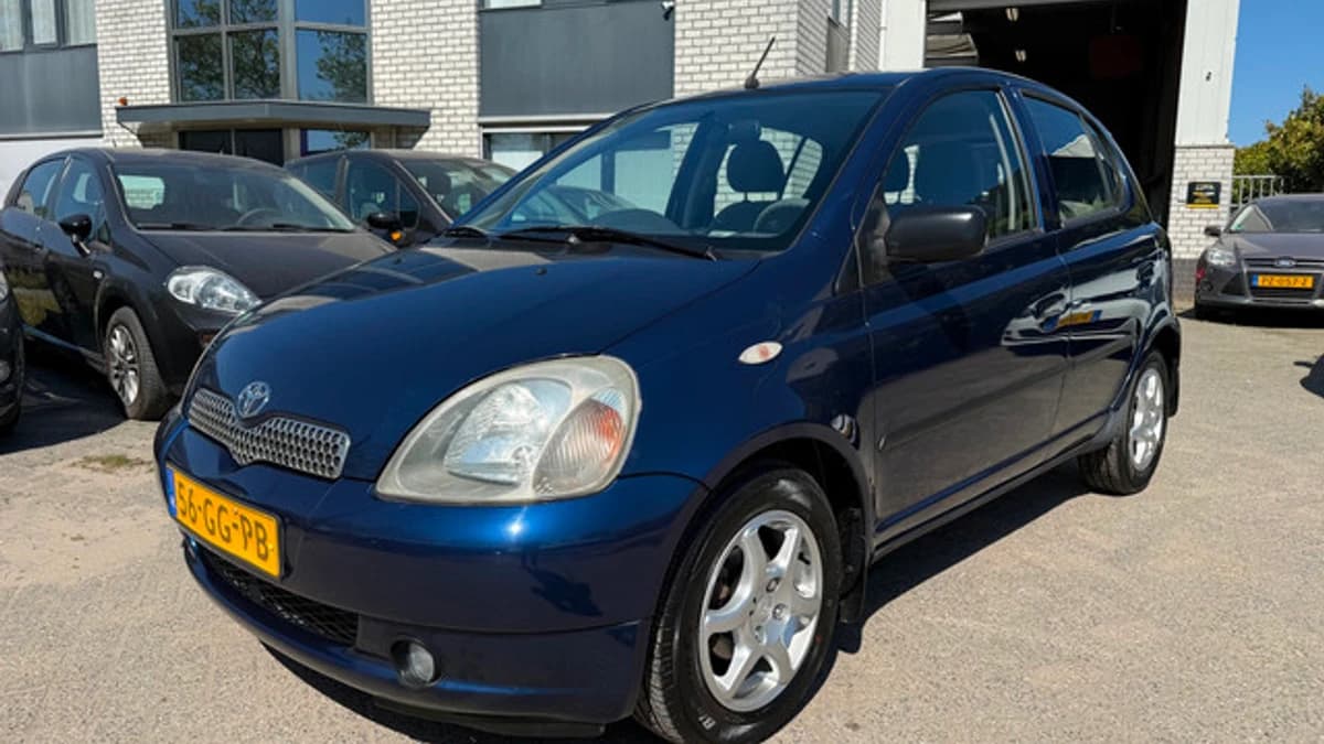 Toyota Yaris — foto 1