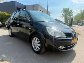 Renault Grand Scénic thumbnail 2