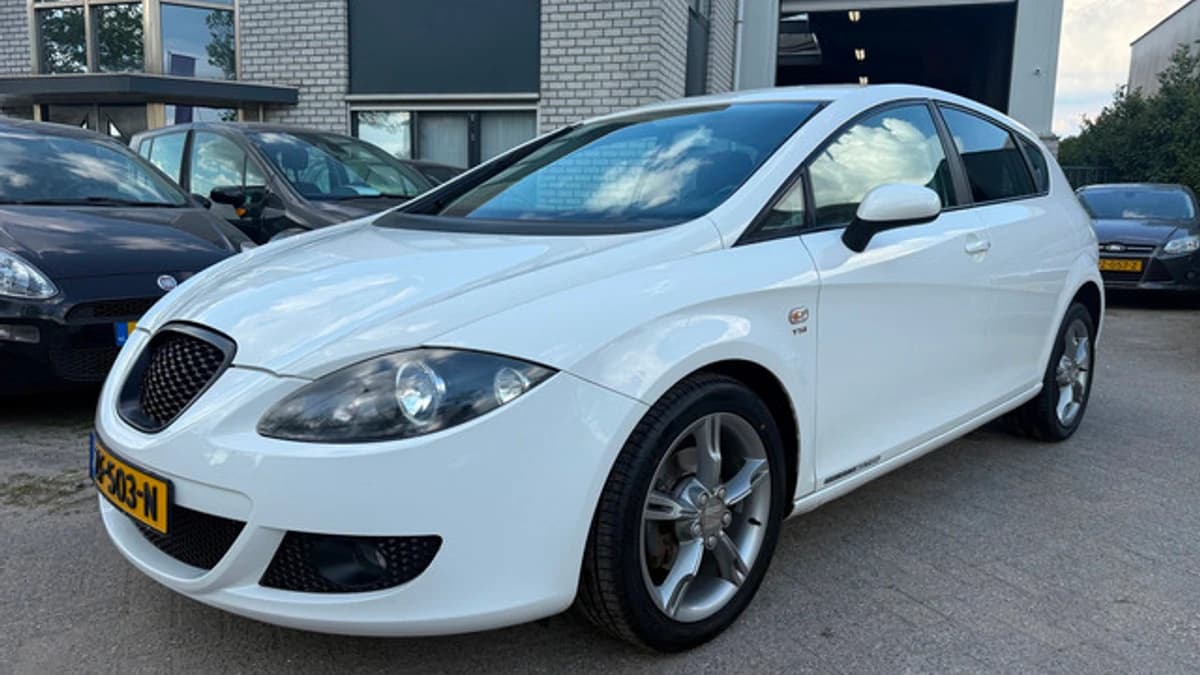 SEAT Leon — foto 1