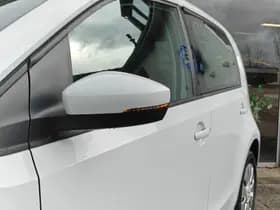 Volkswagen Up thumbnail 2