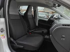 Volkswagen Up thumbnail 17