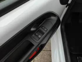 Volkswagen Up thumbnail 20