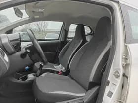 Toyota Aygo thumbnail 3