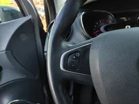 Renault Captur thumbnail 21