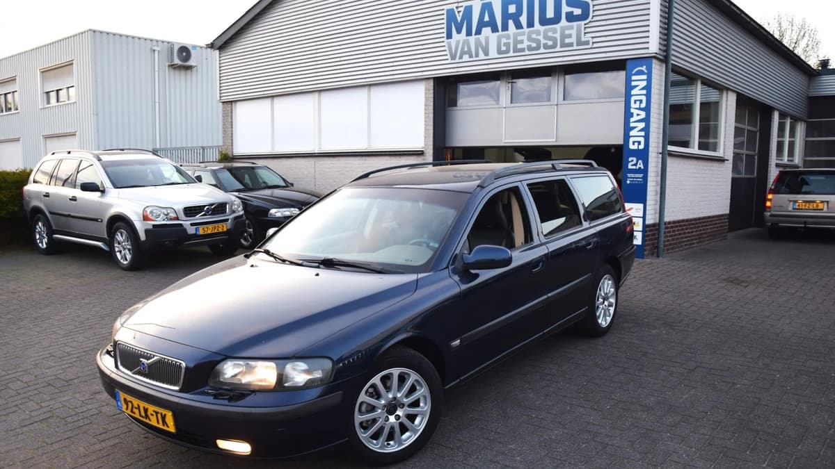 Volvo V70 — foto 1