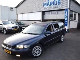 Volvo V70 thumbnail 1