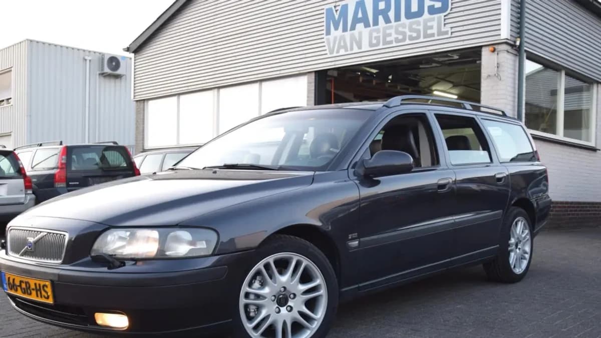 Volvo V70 — foto 1