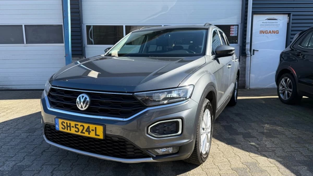Volkswagen T-Roc — foto 1