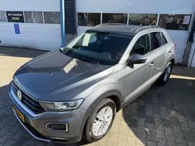 Volkswagen T-Roc thumbnail 2