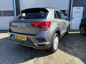 Volkswagen T-Roc thumbnail 11