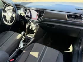 Volkswagen T-Roc thumbnail 16
