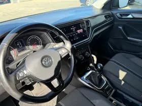 Volkswagen T-Roc thumbnail 17