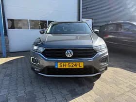 Volkswagen T-Roc thumbnail 3