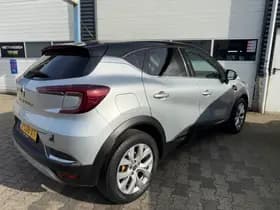 Renault Captur thumbnail 8