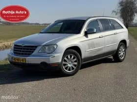 Chrysler Pacifica thumbnail 1