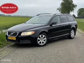 Volvo V70 thumbnail 1