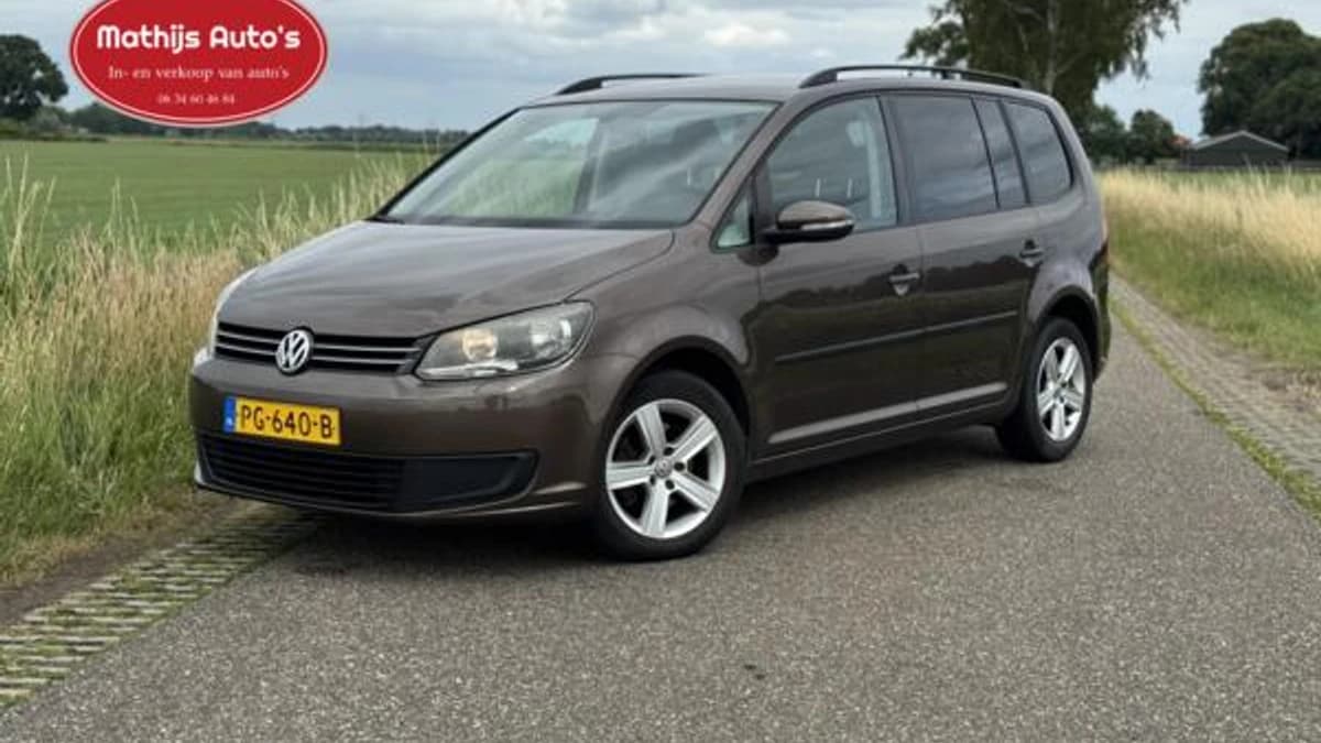 Volkswagen Touran — foto 1