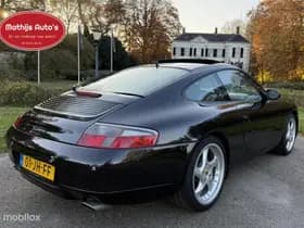 Porsche 911 thumbnail 3
