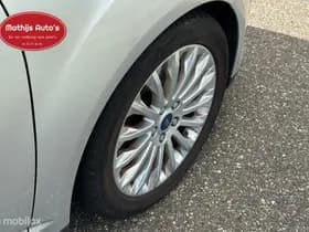 Ford Grand thumbnail 5