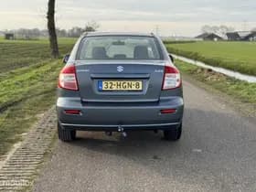 Suzuki SX4 thumbnail 11