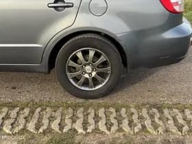 Suzuki SX4 thumbnail 15