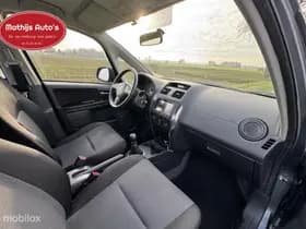 Suzuki SX4 thumbnail 9