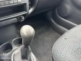 Toyota Yaris thumbnail 15