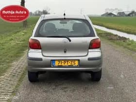 Toyota Yaris thumbnail 7