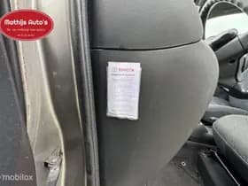 Toyota Yaris thumbnail 10