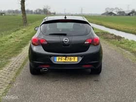 Opel Astra thumbnail 11