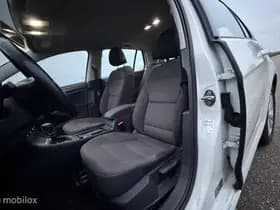 Volkswagen Golf thumbnail 17