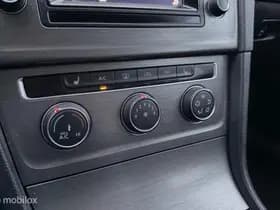 Volkswagen Golf thumbnail 22