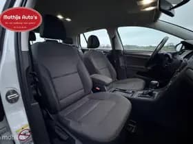 Volkswagen Golf thumbnail 8