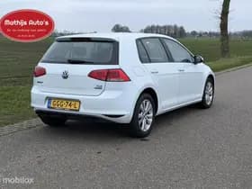 Volkswagen Golf thumbnail 10