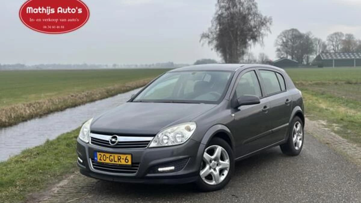 Opel Astra — foto 1