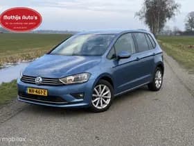 Volkswagen Golf thumbnail 1