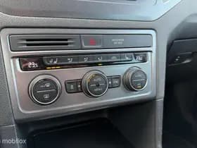 Volkswagen Golf thumbnail 18