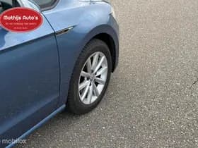 Volkswagen Golf thumbnail 9