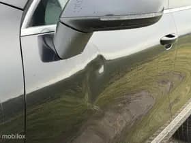 Volkswagen Touareg thumbnail 15