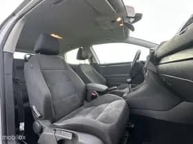 Volkswagen Golf thumbnail 12